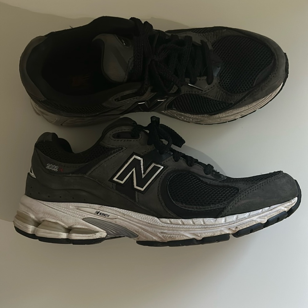 New Balance 2002R Tennis Shoes
